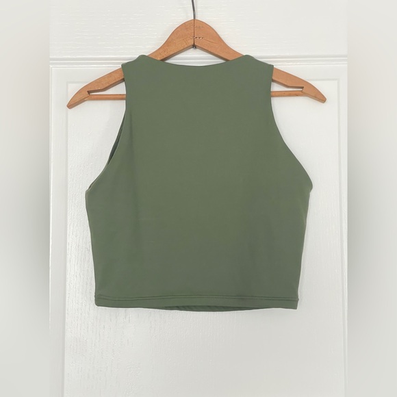 REORIA Sleeveless Halter Neck Double Lined Casual Basic Tank Crop Tops - Picture 2 of 3